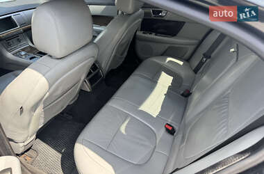 Седан Jaguar XF 2008 в 