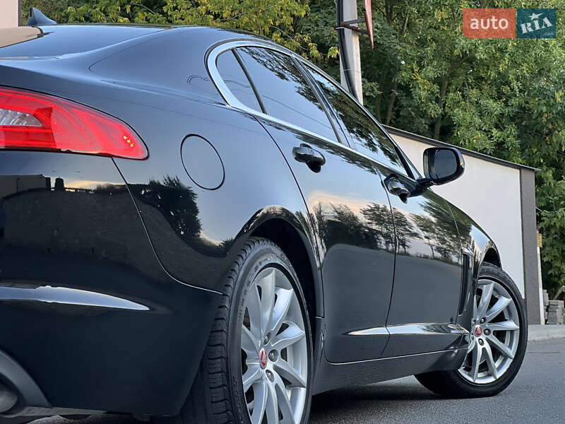 Седан Jaguar XF 2014 в Тернополі