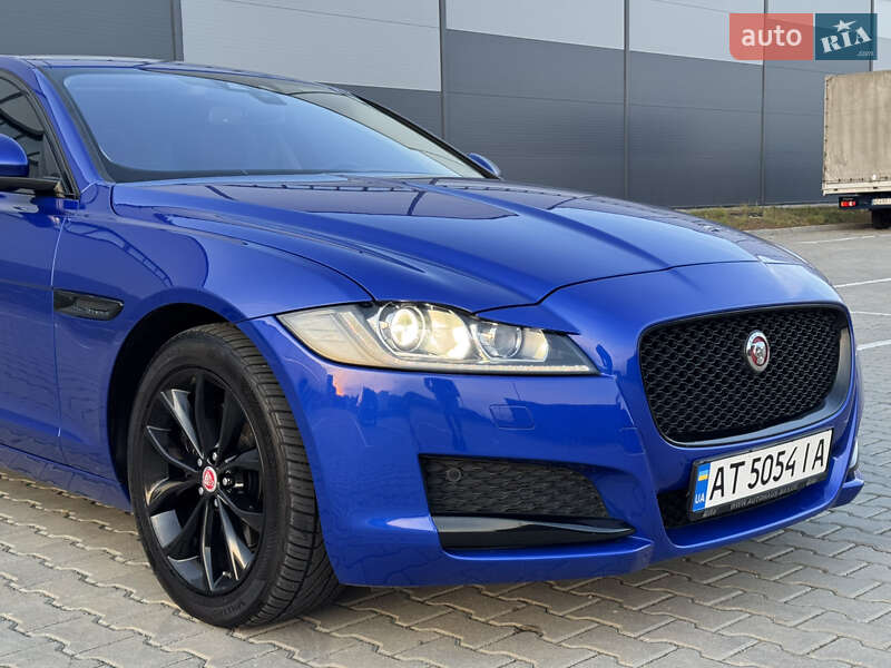 Седан Jaguar XF 2016 в Ивано-Франковске
