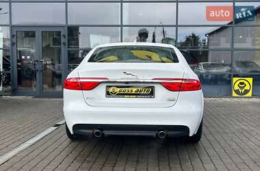 Седан Jaguar XF 2018 в 