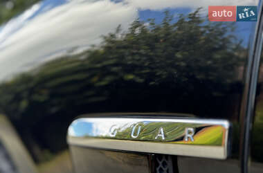 Седан Jaguar XF 2013 в 