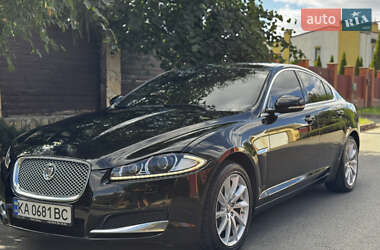 Седан Jaguar XF 2013 в 