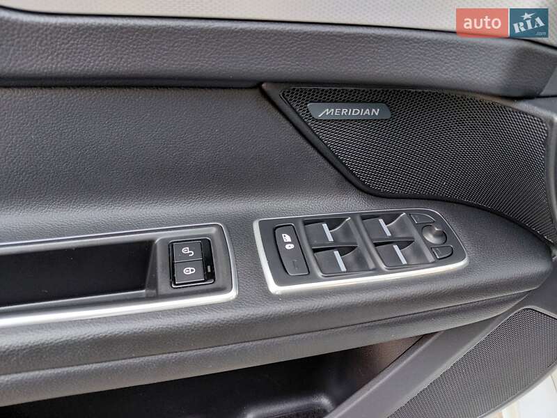 Седан Jaguar XF 2017 в Киеве