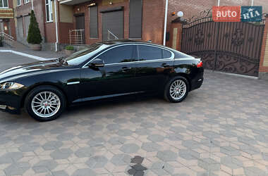 Седан Jaguar XF 2014 в 