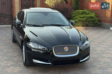 Седан Jaguar XF 2014 в 