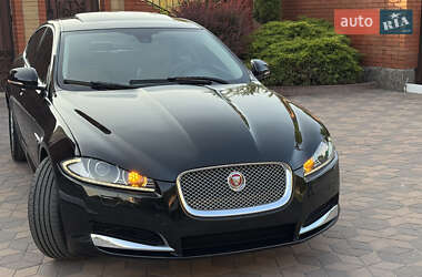 Седан Jaguar XF 2014 в 