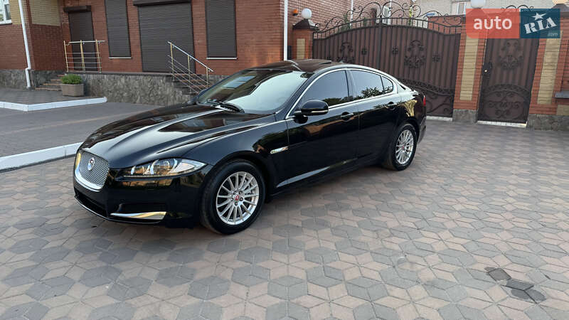 Седан Jaguar XF 2014 в Киеве