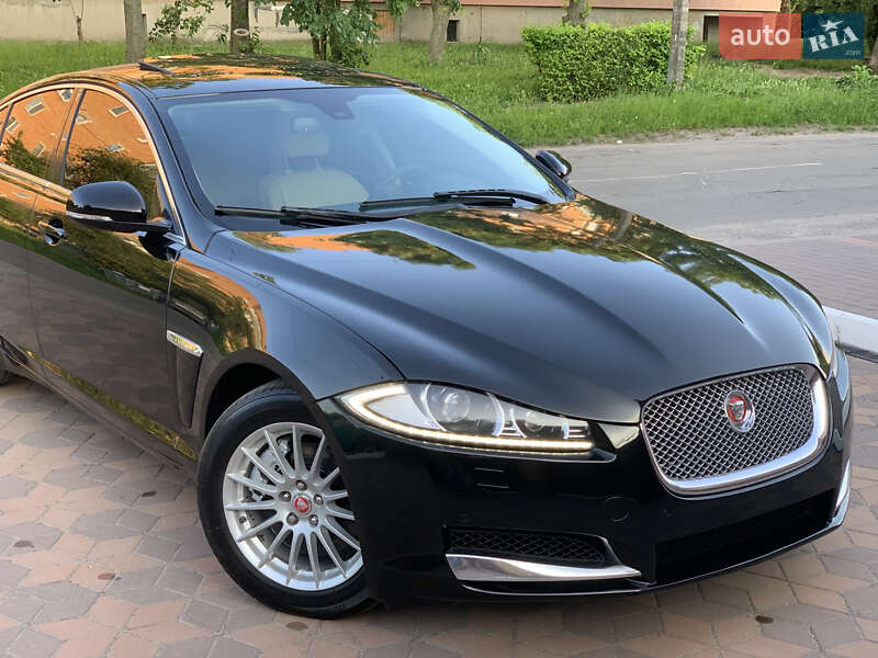 Седан Jaguar XF 2014 в Киеве