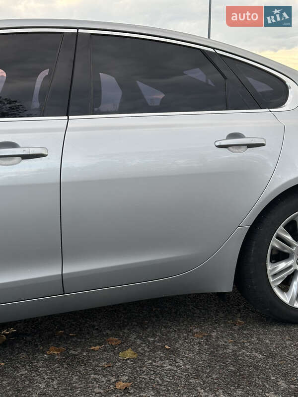 Седан Jaguar XF 2016 в Львове