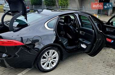 Седан Jaguar XF 2016 в 