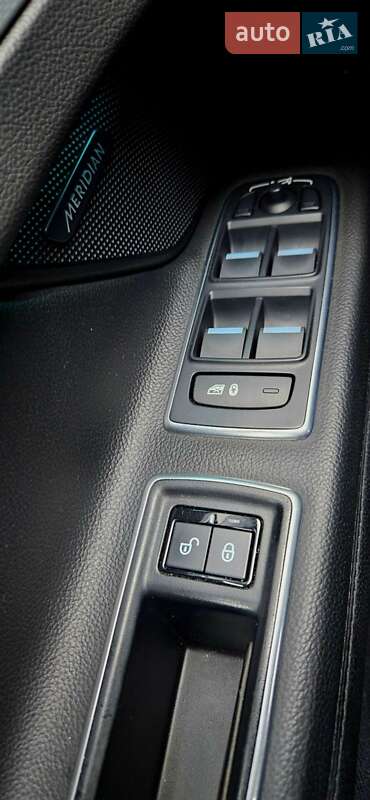 Седан Jaguar XF 2016 в Киеве