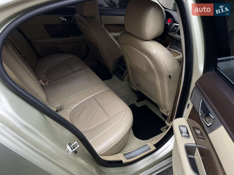 Седан Jaguar XF 2008 в Киеве фото 12 Седан Jaguar XF 2008 в Киеве