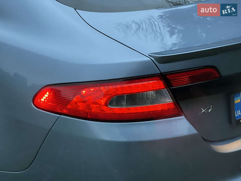 Седан Jaguar XF 2008 в Киеве