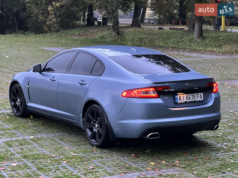 Седан Jaguar XF 2008 в Киеве