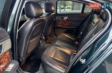 Седан Jaguar XF 2009 в 