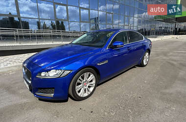 Седан Jaguar XF 2016 в Киеве