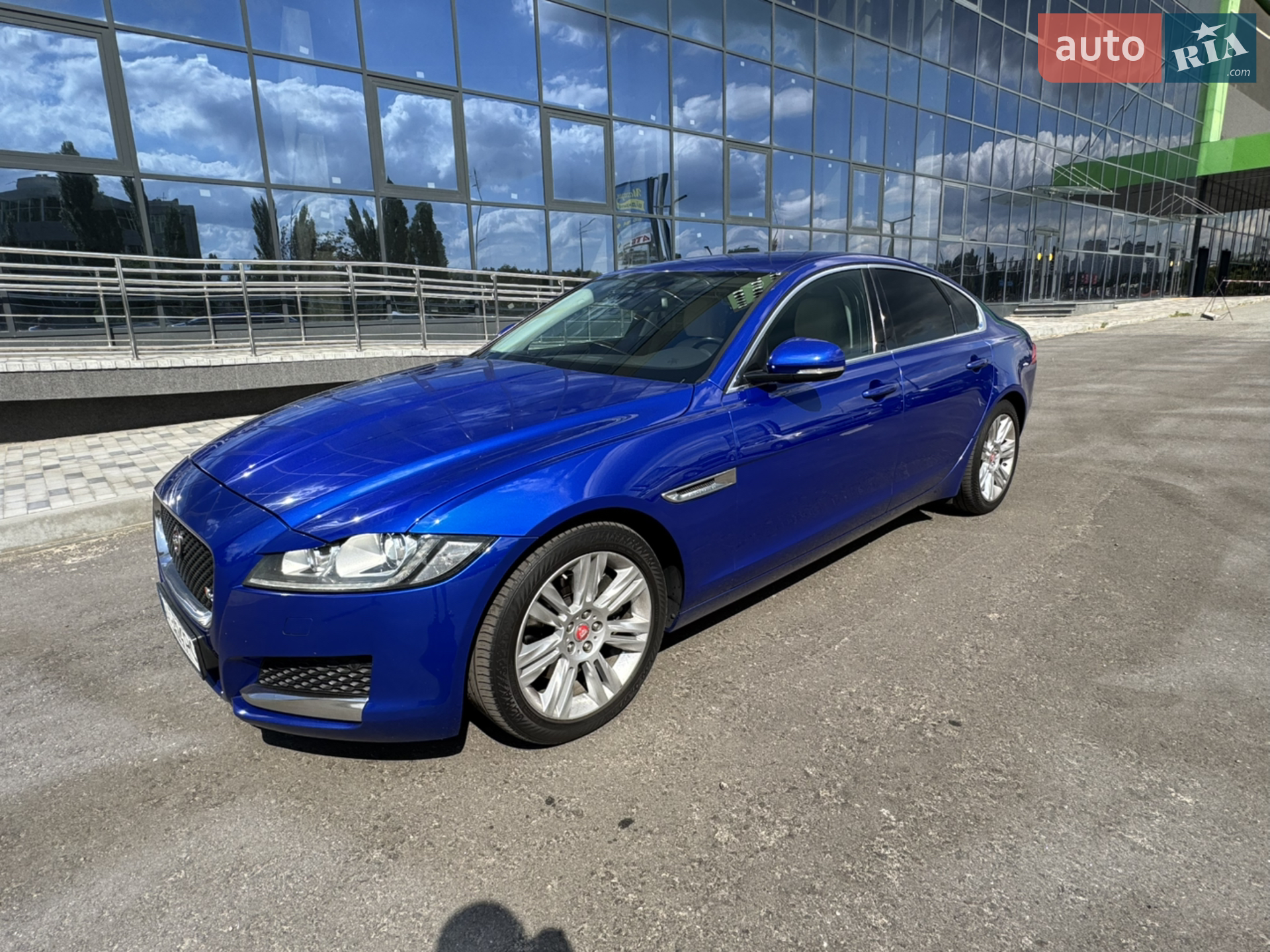 2016 Jaguar XF - фото 1
