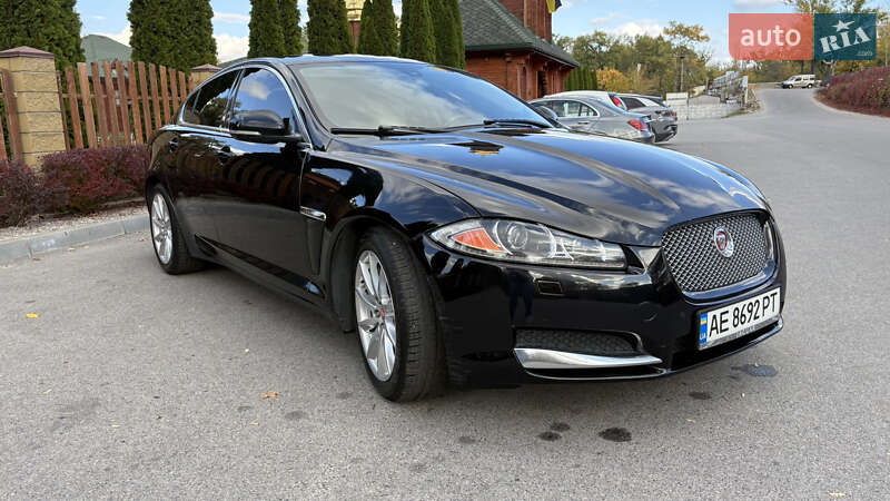 Седан Jaguar XF 2014 в Днепре