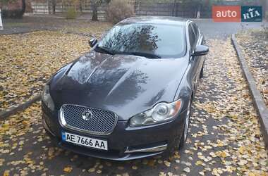Седан Jaguar XF 2010 в 