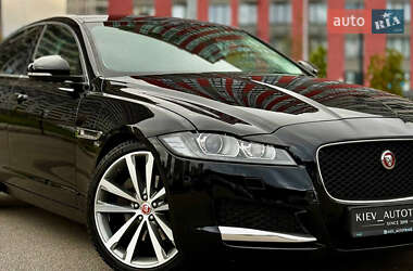 Седан Jaguar XF 2016 в  фото 7 Седан Jaguar XF 2016 в