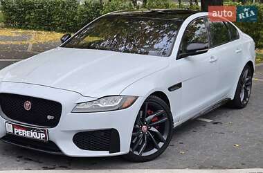 Седан Jaguar XF 2016 в  фото 42 Седан Jaguar XF 2016 в
