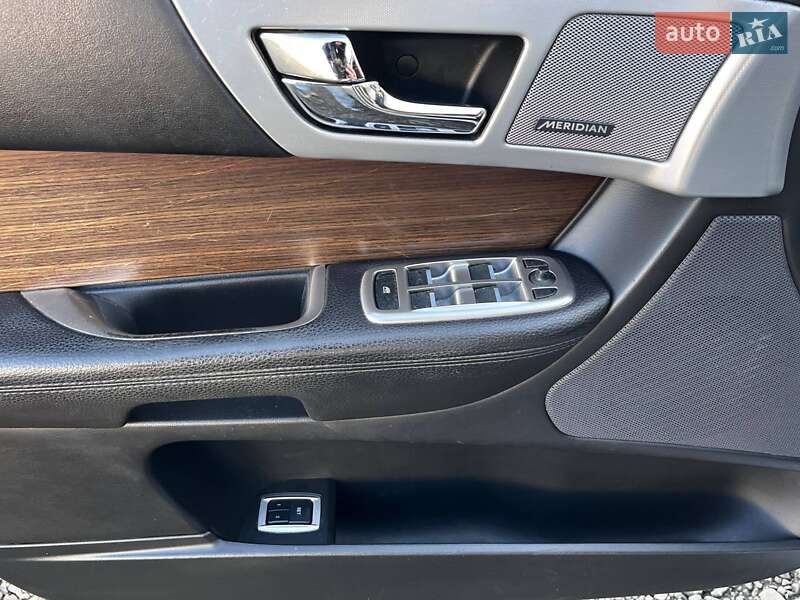 Седан Jaguar XF 2015 в Луцке