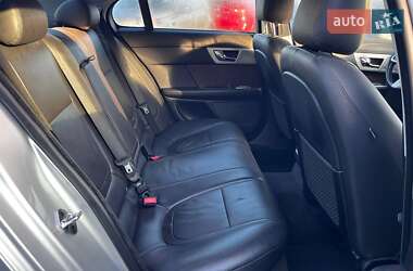 Седан Jaguar XF 2015 в  фото 31 Седан Jaguar XF 2015 в