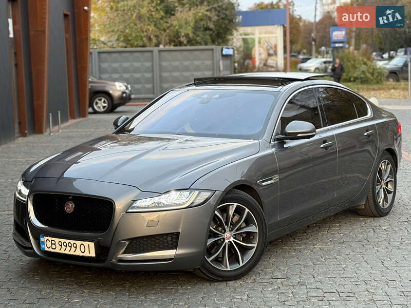Седан Jaguar XF 2016 в Чернигове