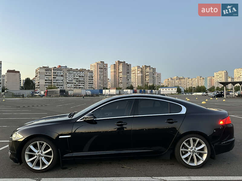 Седан Jaguar XF 2012 в Киеве