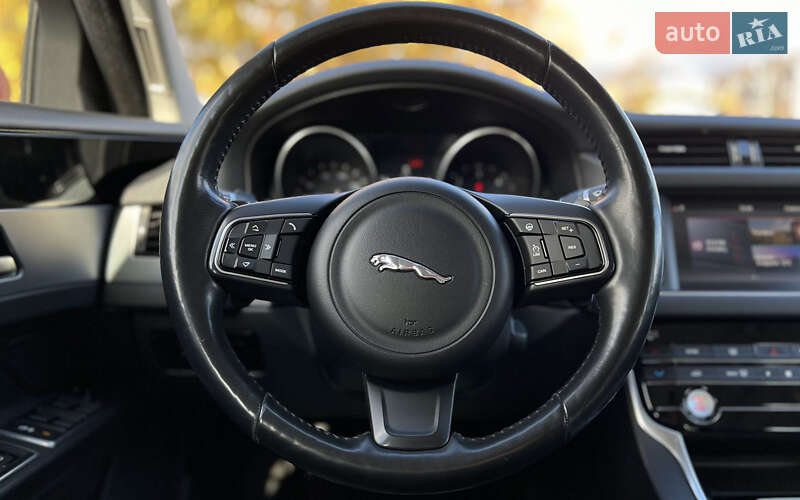 Седан Jaguar XF 2017 в Львове фото 9 Седан Jaguar XF 2017 в Львове