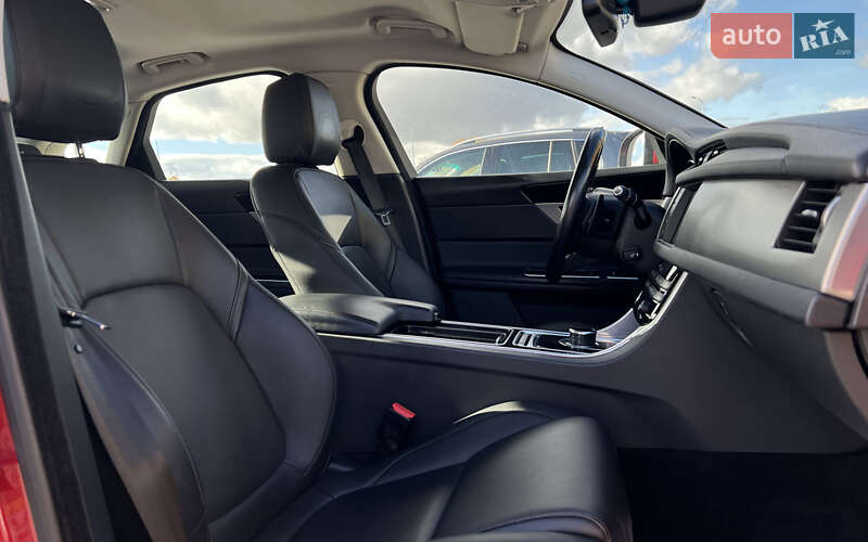 Седан Jaguar XF 2017 в Львове фото 17 Седан Jaguar XF 2017 в Львове
