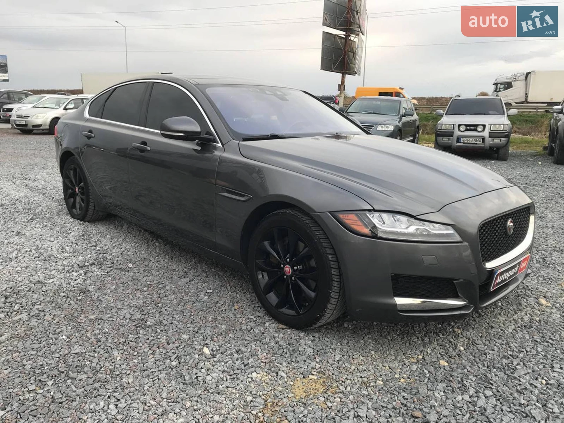 2016 Jaguar XF - мініатюра 3