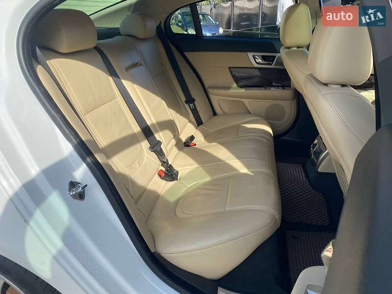 Седан Jaguar XF 2014 в Києві фото 11 Седан Jaguar XF 2014 в Києві