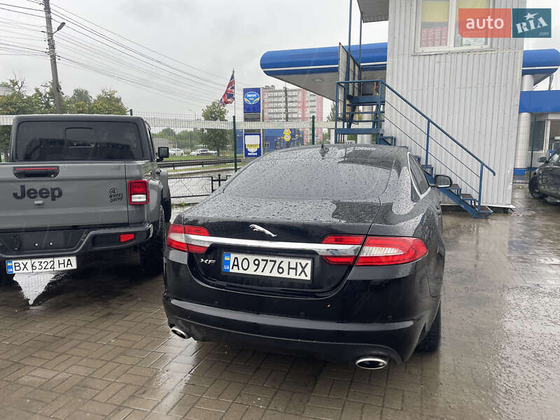 Седан Jaguar XF 2013 в Хмельницком