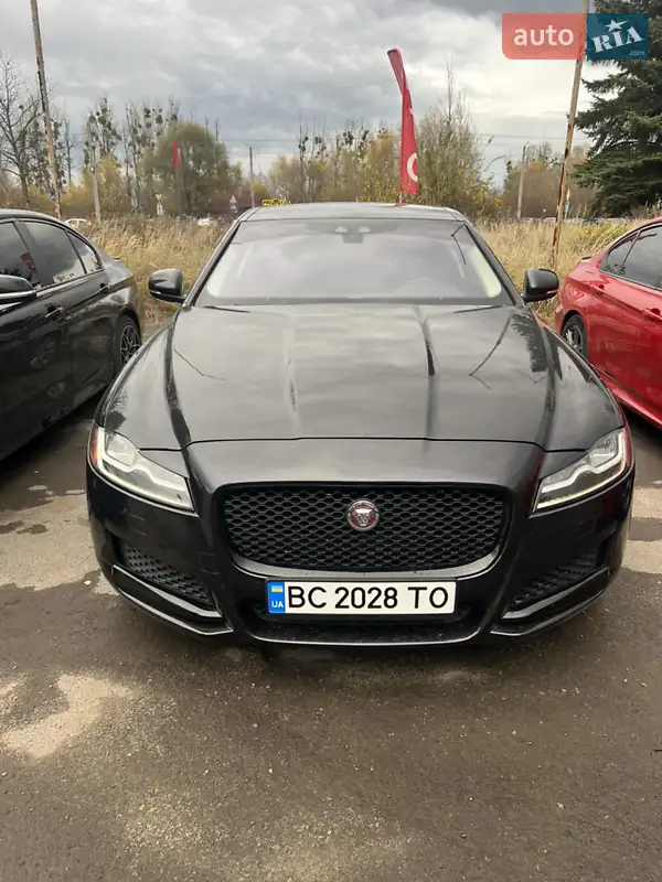 Jaguar XF 2015