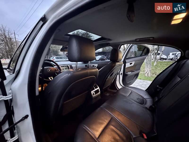 Седан Jaguar XF 2014 в Одессе фото 66 Седан Jaguar XF 2014 в Одессе