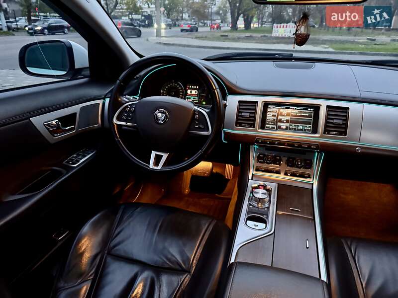 Седан Jaguar XF 2014 в Одессе фото 79 Седан Jaguar XF 2014 в Одессе
