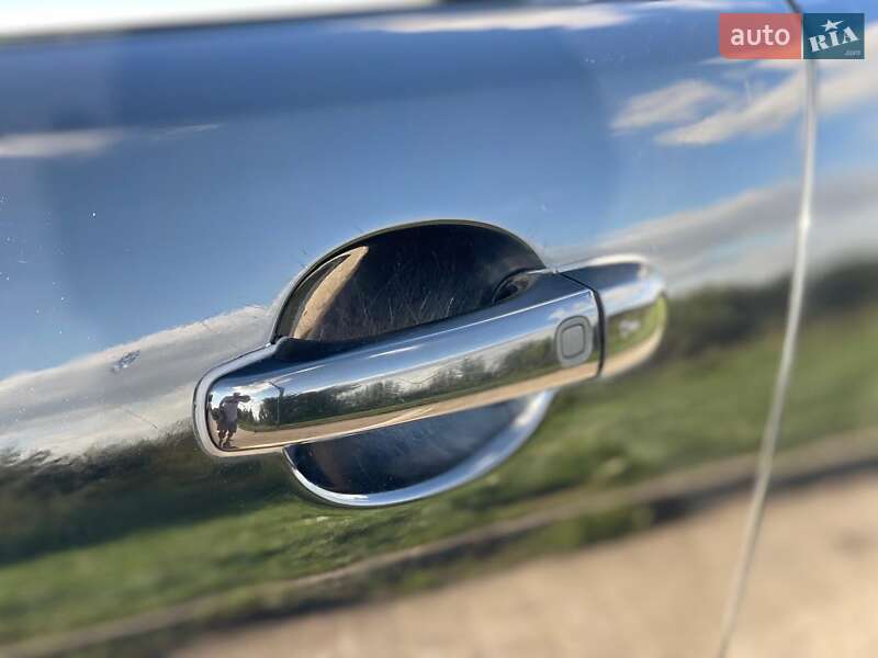 Седан Jaguar XF 2009 в Львове