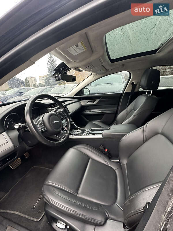 Седан Jaguar XF 2016 в Львові фото 8 Седан Jaguar XF 2016 в Львові