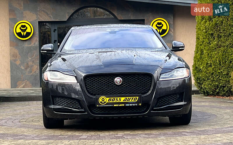 Седан Jaguar XF 2015 в Львове