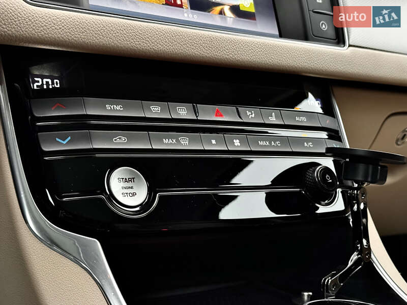 Седан Jaguar XF 2015 в Киеве фото 44 Седан Jaguar XF 2015 в Киеве