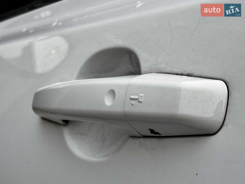 Седан Jaguar XF 2015 в Киеве фото 52 Седан Jaguar XF 2015 в Киеве