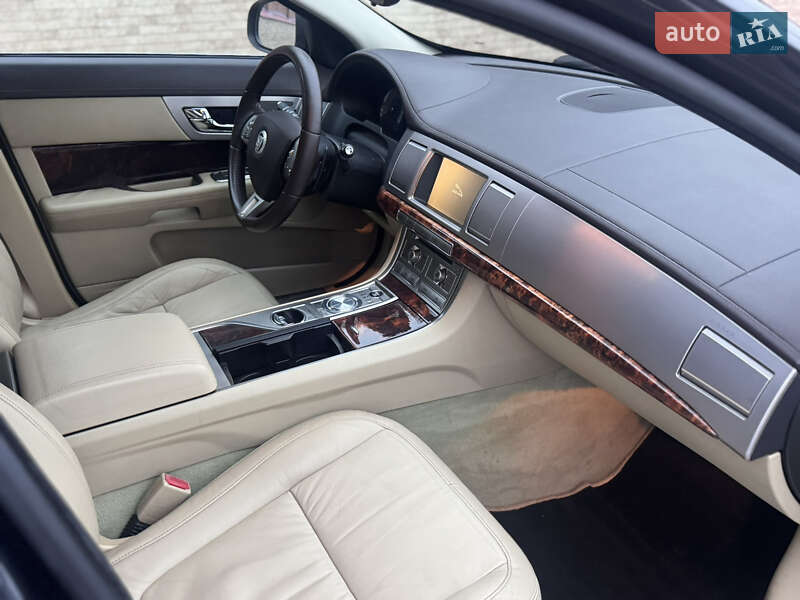 Седан Jaguar XF 2008 в Одессе