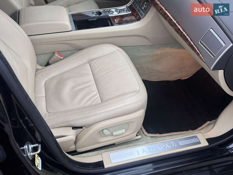 Седан Jaguar XF 2008 в Одессе