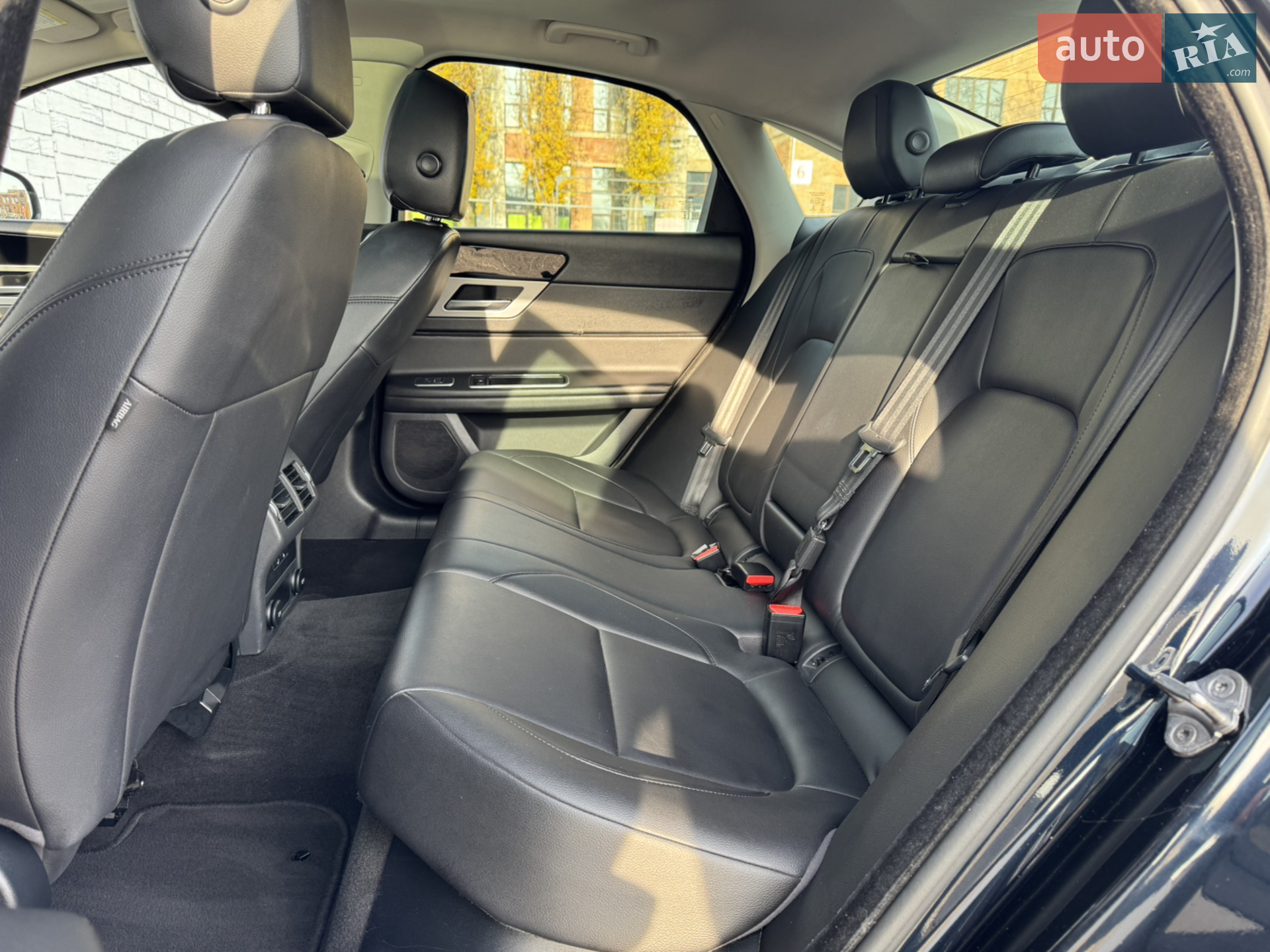 2016 Jaguar XF - мініатюра 25
