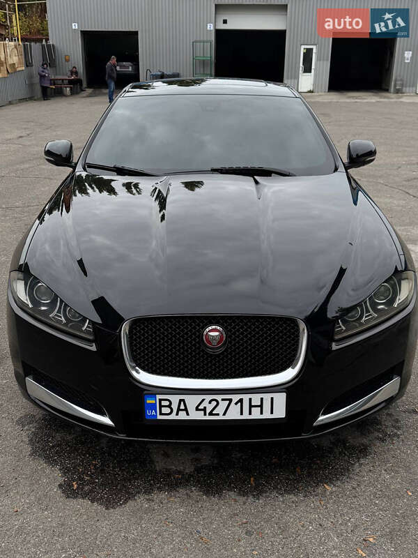 Jaguar XF 2012 Jaguar XF 2012