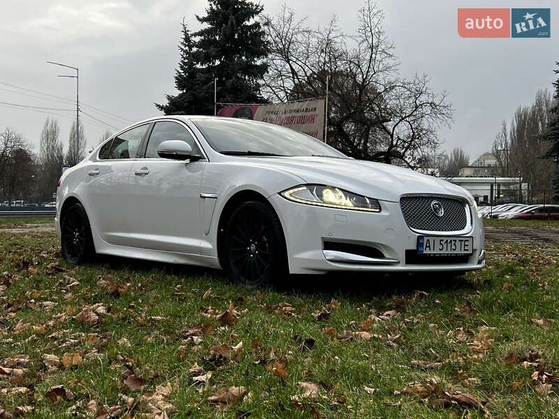 Седан Jaguar XF 2012 в Киеве