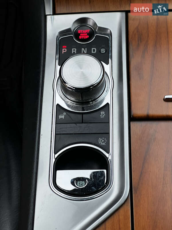 Седан Jaguar XF 2012 в Киеве