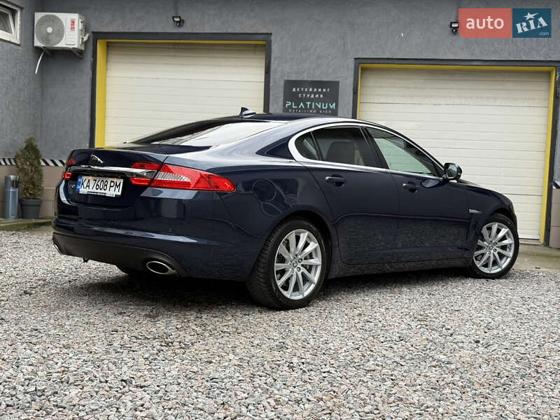 Седан Jaguar XF 2013 в Києві