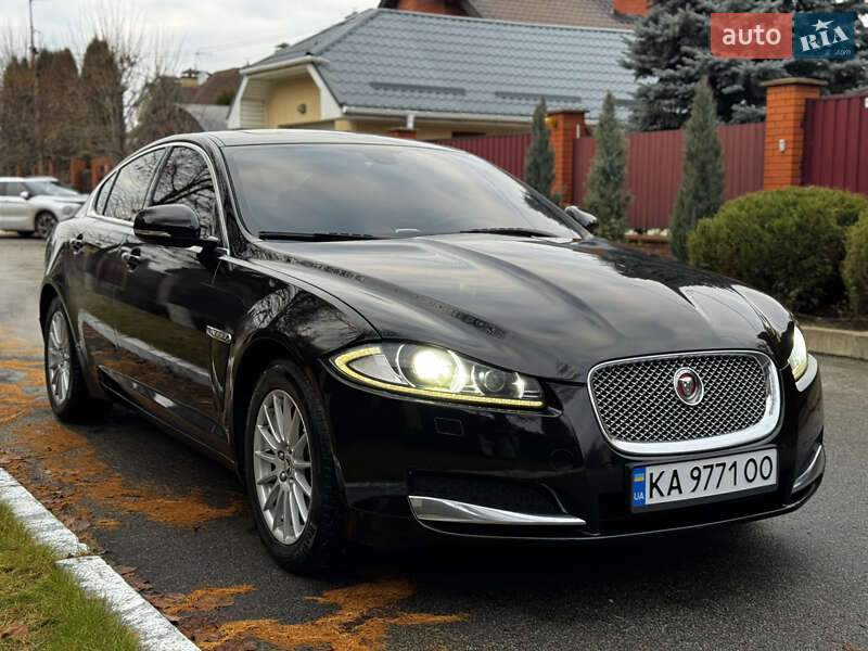 Седан Jaguar XF 2013 в Киеве